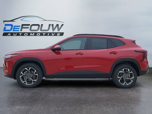 New 2026 Chevrolet Trax LT w/ Driver Confidence Package image 6