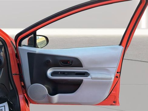 Used 2014 Toyota Prius C One image 16