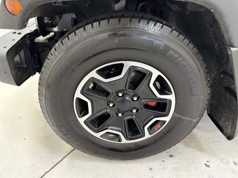 Used 2014 Jeep Wrangler Unlimited Rubicon AWD/4WD image 27