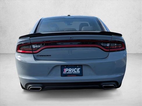 Used 2020 Dodge Charger SXT w/ Blacktop Package image 6