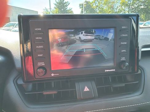 Used 2022 Toyota RAV4 LE w/ Carpet Mat Package (TMS) AWD/4WD image 27