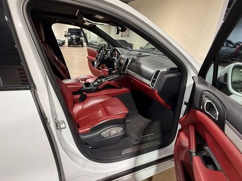 Used 2016 Porsche Cayenne GTS AWD/4WD image 16