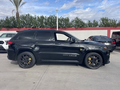Used 2018 Jeep Grand Cherokee Trackhawk image 3