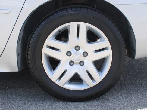 Used 2013 Chevrolet Impala LT w/ LT Sunroof Package FWD image 29
