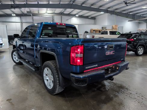 Used 2018 GMC Sierra 1500 SLE w/ Elevation Edition AWD/4WD image 4