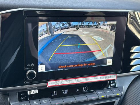 Used 2026 Toyota Camry Hybrid FWD image 19