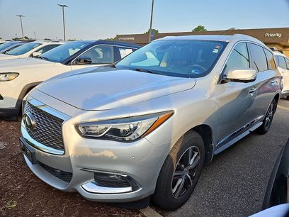 Used 2019 INFINITI QX60 Luxe w/ Essential Package