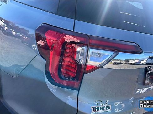 Used 2023 GMC Acadia SLT image 23