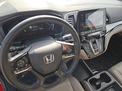 Used 2024 Honda Odyssey Touring image 37
