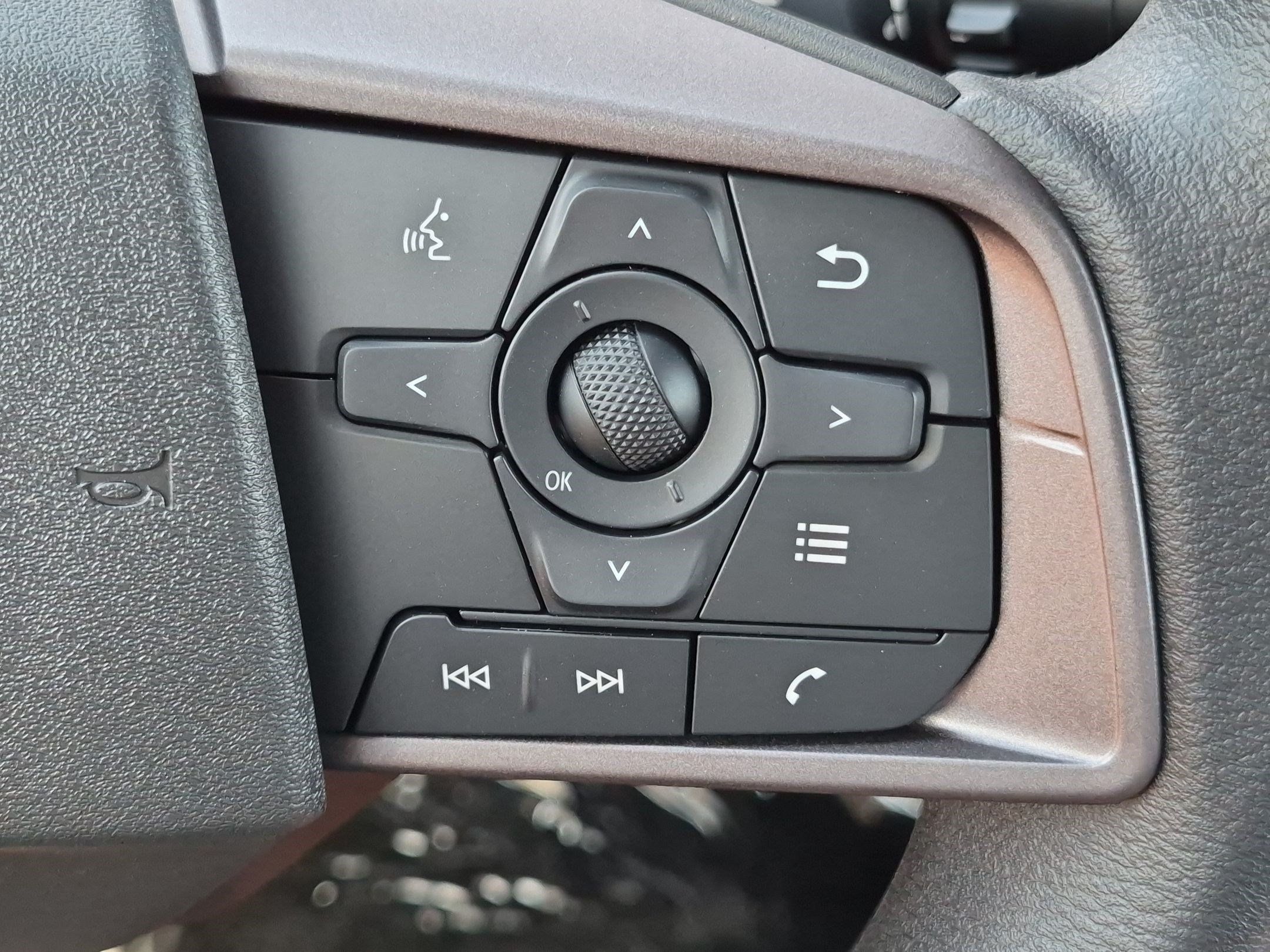 New 2027 Nissan Sentra SV w/ Floor Mat Package FWD image 15