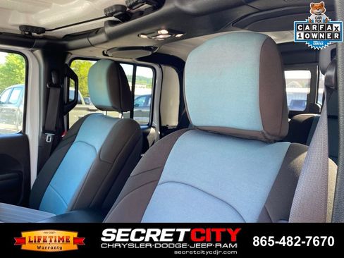 Used 2021 Jeep Gladiator Sport AWD/4WD image 11