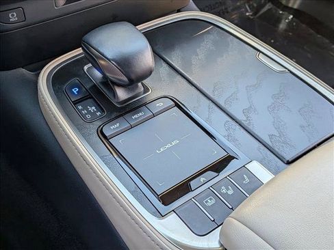 Used 2021 Lexus LS 500 w/ Cold Weather Package (CK) RWD image 12