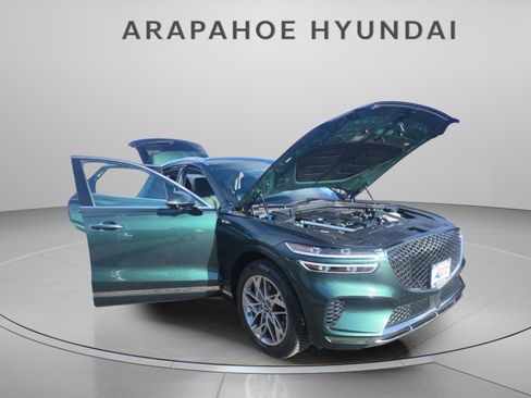 Used 2022 Genesis GV70 2.5T w/ Select Package image 12