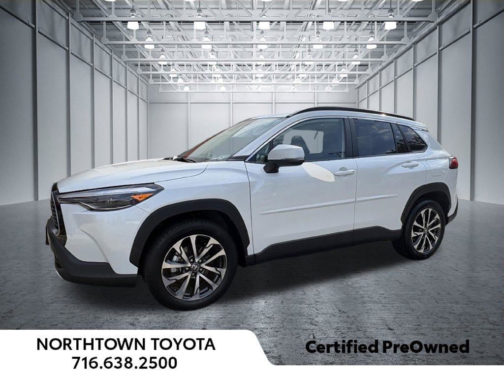 Used 2022 Toyota Corolla Cross XLE w/ Convenience Package AWD/4WD image 1