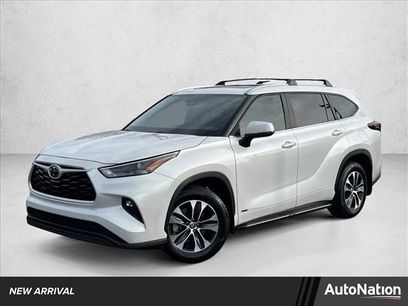 Certified 2025 Toyota Highlander XLE