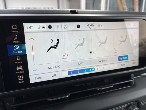 New 2026 Jeep Gladiator Sahara image 36