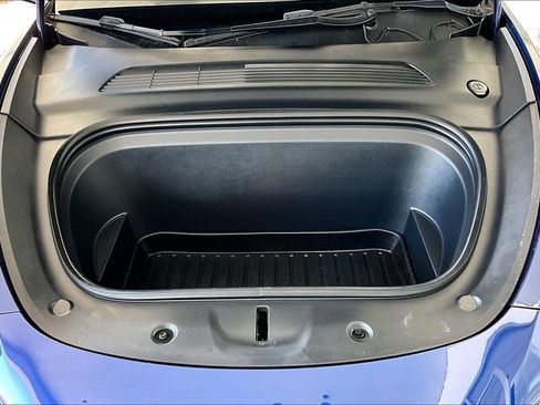 Used 2021 Tesla Model Y Long Range AWD/4WD image 30