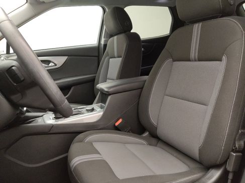 Used 2024 Chevrolet Blazer LT w/ Convenience Package FWD image 17