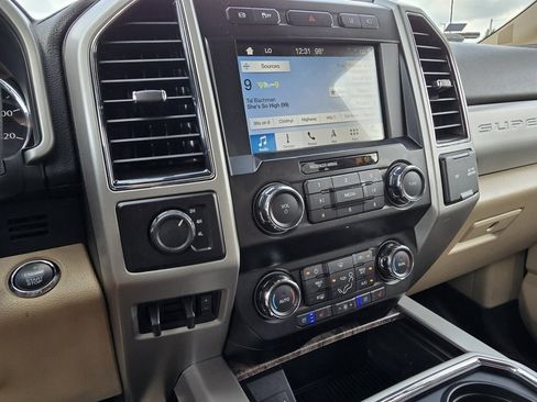 Used 2019 Ford F450 Lariat w/ Lariat Ultimate Package image 24