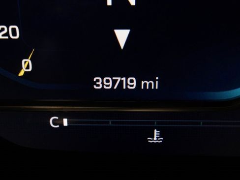 Used 2022 Chevrolet Tahoe Z71 w/ Z71 Off-Road Package image 23