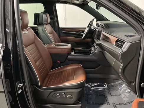 Used 2023 GMC Yukon Denali Ultimate image 28