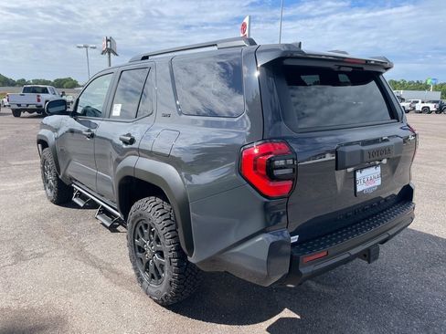 New 2026 Toyota 4Runner SR5 image 5