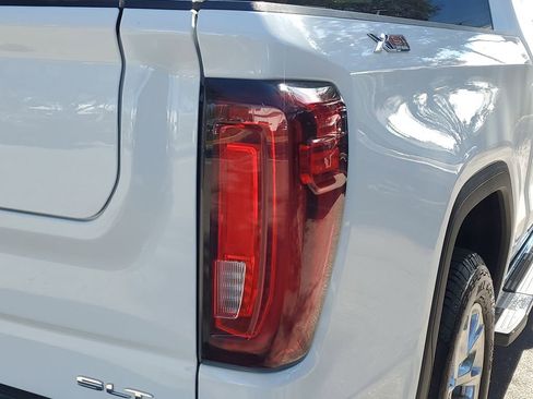 Certified 2022 GMC Sierra 1500 SLT w/ SLT Convenience Package image 26