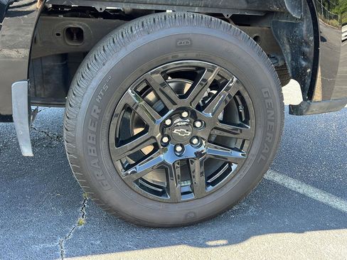 Used 2024 Chevrolet Silverado 1500 Custom w/ LPO, Dark Essentials Package RWD image 9