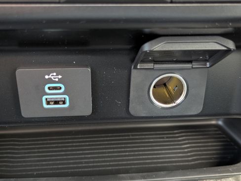 Used 2025 Ford F350 XL w/ 360-Degree Camera Package RWD image 22