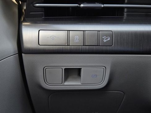 Used 2025 Hyundai Kona SEL image 23