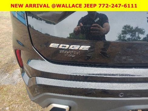 Used 2020 Ford Edge ST w/ Equipment Group 401A AWD/4WD image 8
