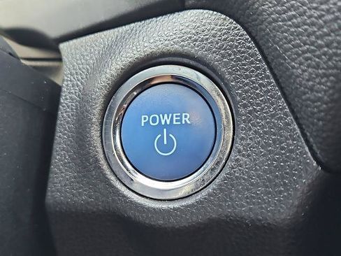 Used 2022 Toyota RAV4 XLE w/ Convenience Package AWD/4WD image 16