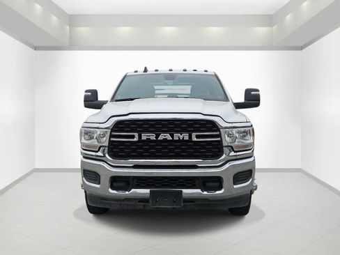Used 2024 RAM 3500 SLT w/ Quick Order Package 2YG SLT AWD/4WD image 2