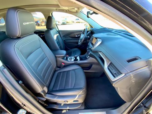 Used 2022 GMC Terrain Denali image 24