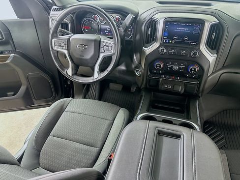 Used 2022 Chevrolet Silverado 1500 LT Trail Boss w/ LPO, Dark Essentials Package AWD/4WD image 17