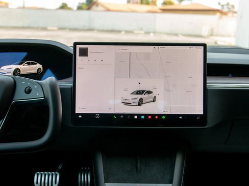 Used 2022 Tesla Model S Standard Range image 30