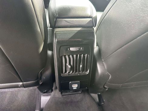 Used 2022 Jeep Compass Latitude image 11