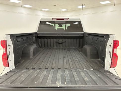 Used 2024 Chevrolet Silverado 1500 LT AWD/4WD image 17