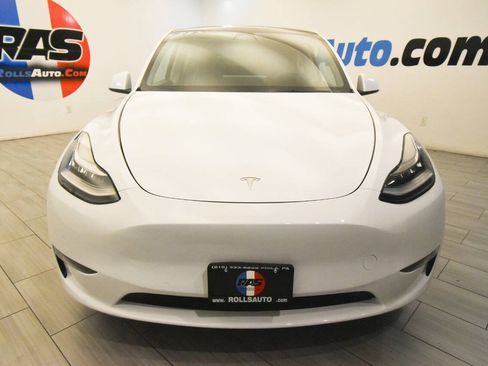 Used 2022 Tesla Model Y Long Range AWD/4WD image 8