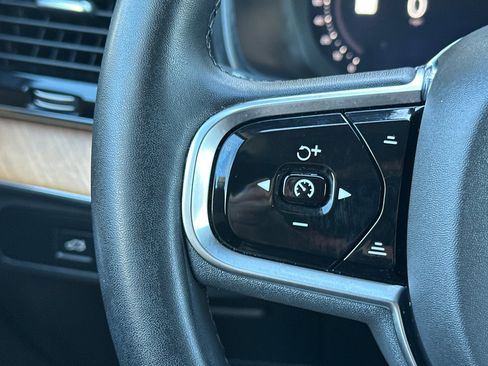 Certified 2023 Volvo XC90 B5 Plus image 30