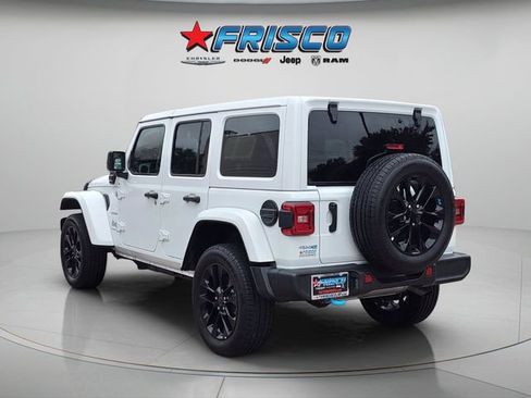 Used 2024 Jeep Wrangler Unlimited Sahara AWD/4WD image 5