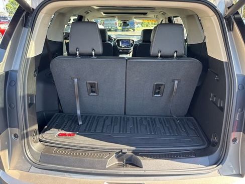Used 2023 GMC Acadia Denali w/ Denali Technology Package AWD/4WD image 23