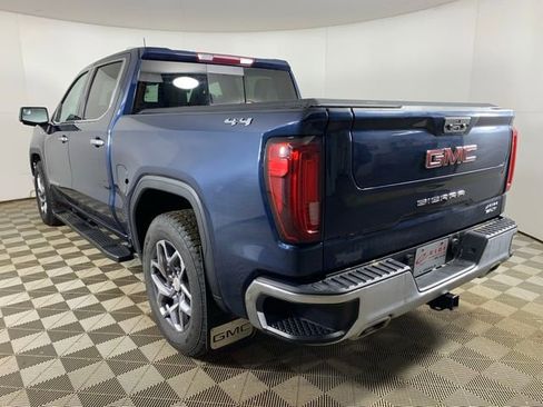 Used 2022 GMC Sierra 1500 SLT w/ SLT Convenience Package image 11