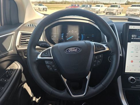 Used 2024 Ford Edge SEL AWD/4WD image 14