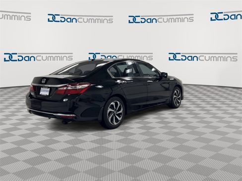Used 2017 Honda Accord EX-L image 8
