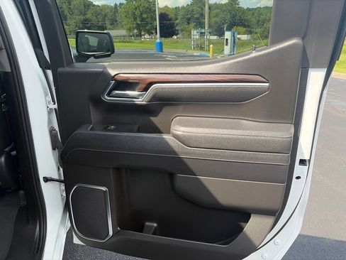 Used 2025 GMC Sierra 1500 SLT AWD/4WD image 37