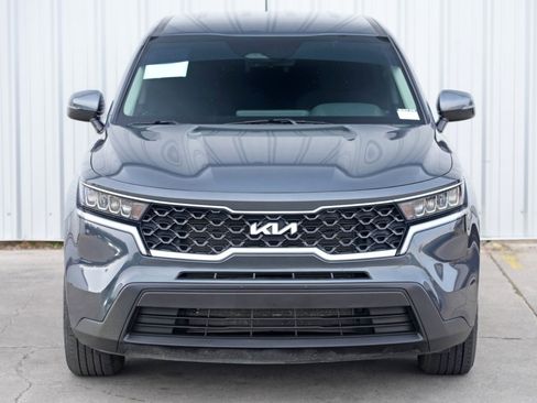 Used 2022 Kia Sorento LX image 41
