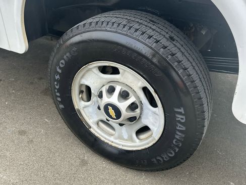 Used 2013 Chevrolet Silverado 2500 W/T image 9