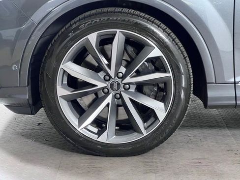 Used 2021 Audi SQ7 Premium Plus w/ Executive Package AWD/4WD image 4