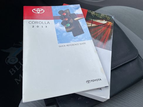 Used 2013 Toyota Corolla LE image 48